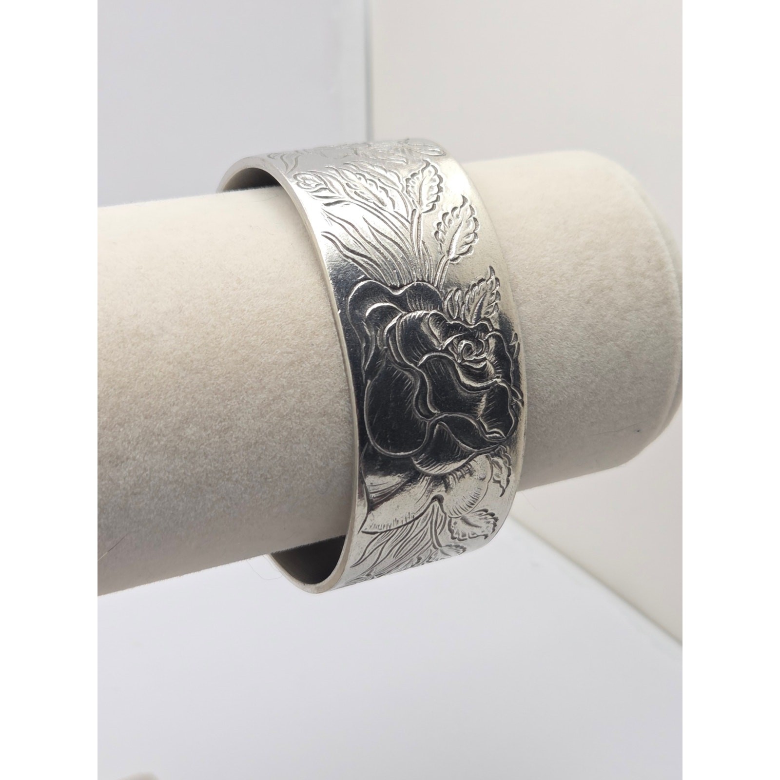 Salisbury Pewter Vintage Floral Rose Engraved Cuff Bracelet – June
