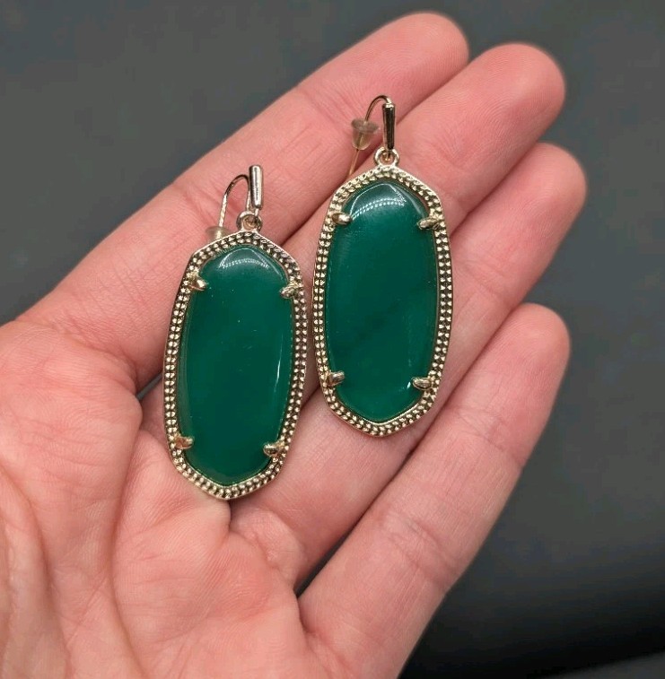 Kendra Scott Elle Green Dangle Drop Gold Tone Earrings On Card