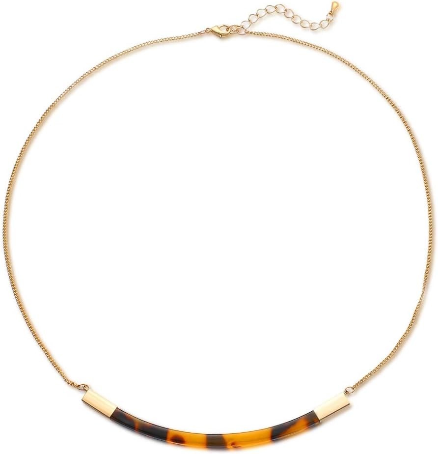 Lightweight Tortoise Shell and Gold Bar Necklace – Perfect for Any Occasion