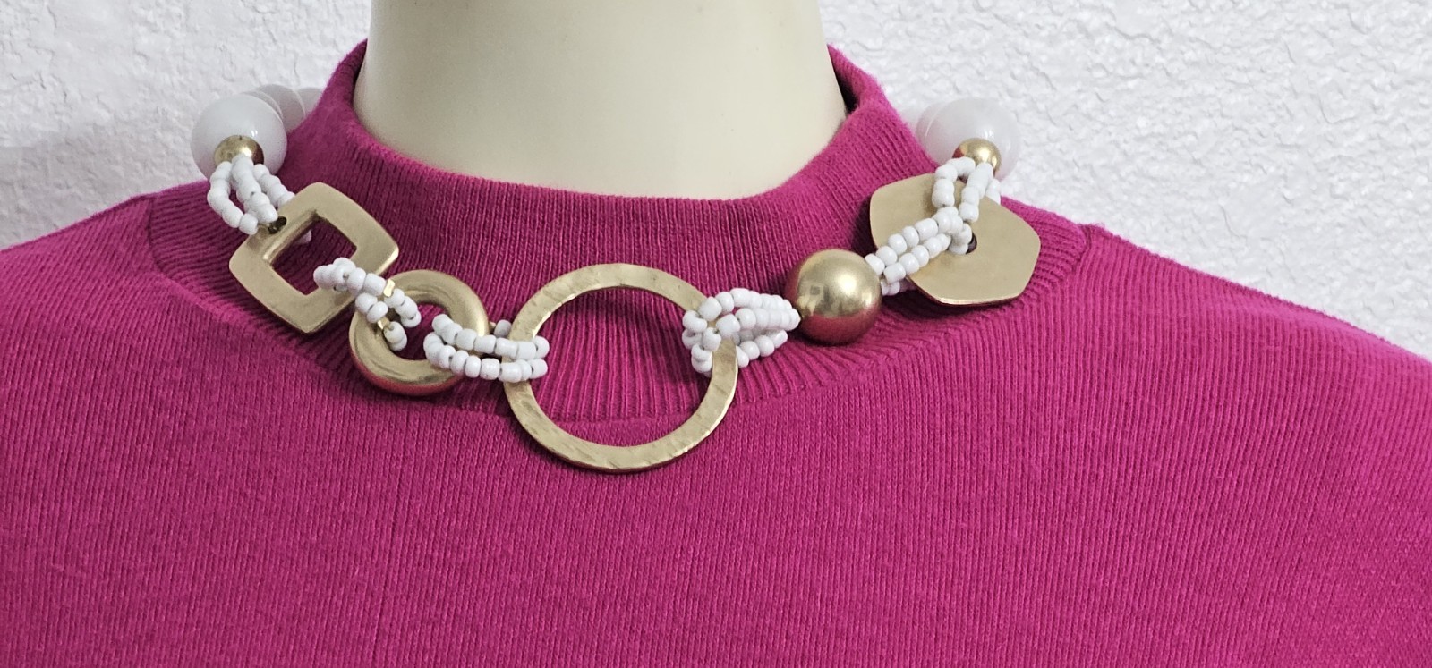 CHICOS women choker necklace gold tone metal white glass beads 10 to 12”