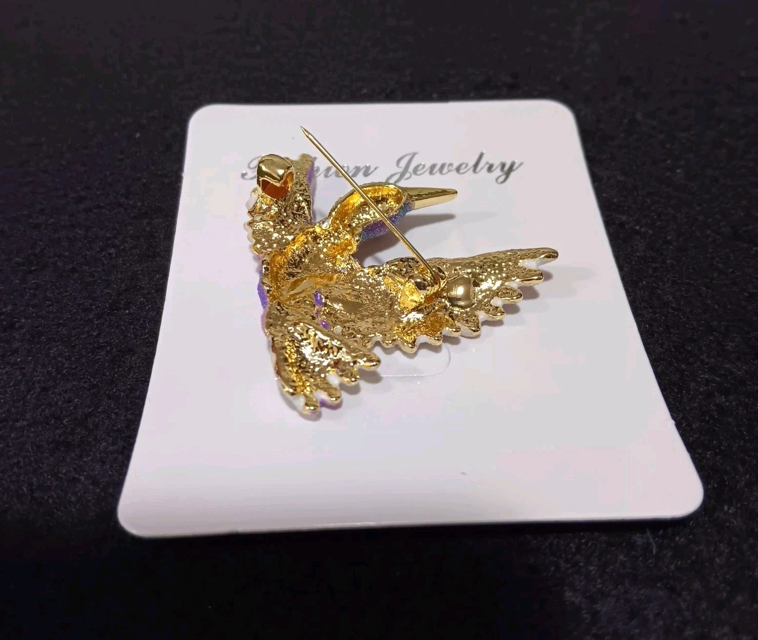 Woman’s Purple Winged Bird Brooch Pin (Fashion Jewelry)