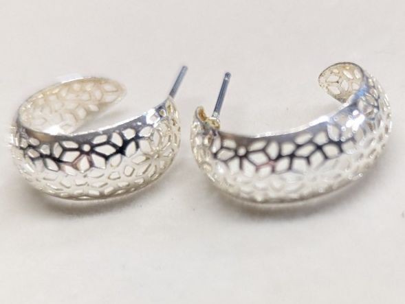Vtg New Silver Filigree Openwork Hoop Earrings Intricate Crescent C Shaped Hoops