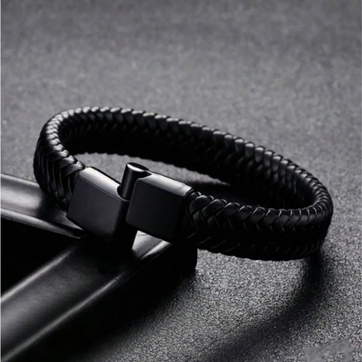 Retro Men Leather Open Bracelet Bangle Simple Woven Hand Rope Outdoor Sport Gift