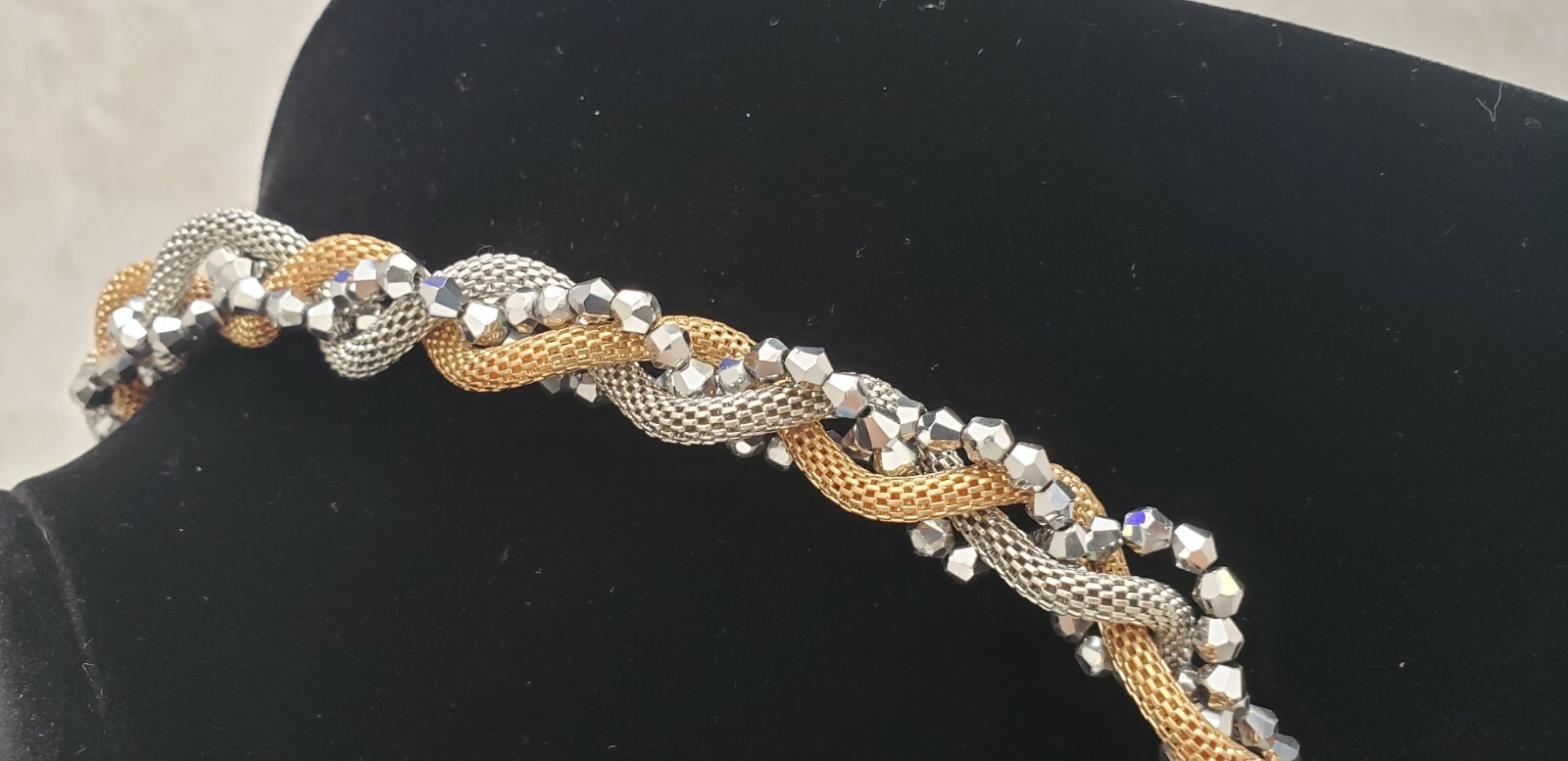 FASHION JEWELRY NECKLACE BRAIDED MULTI COLOR GOLD and SILVER TONES