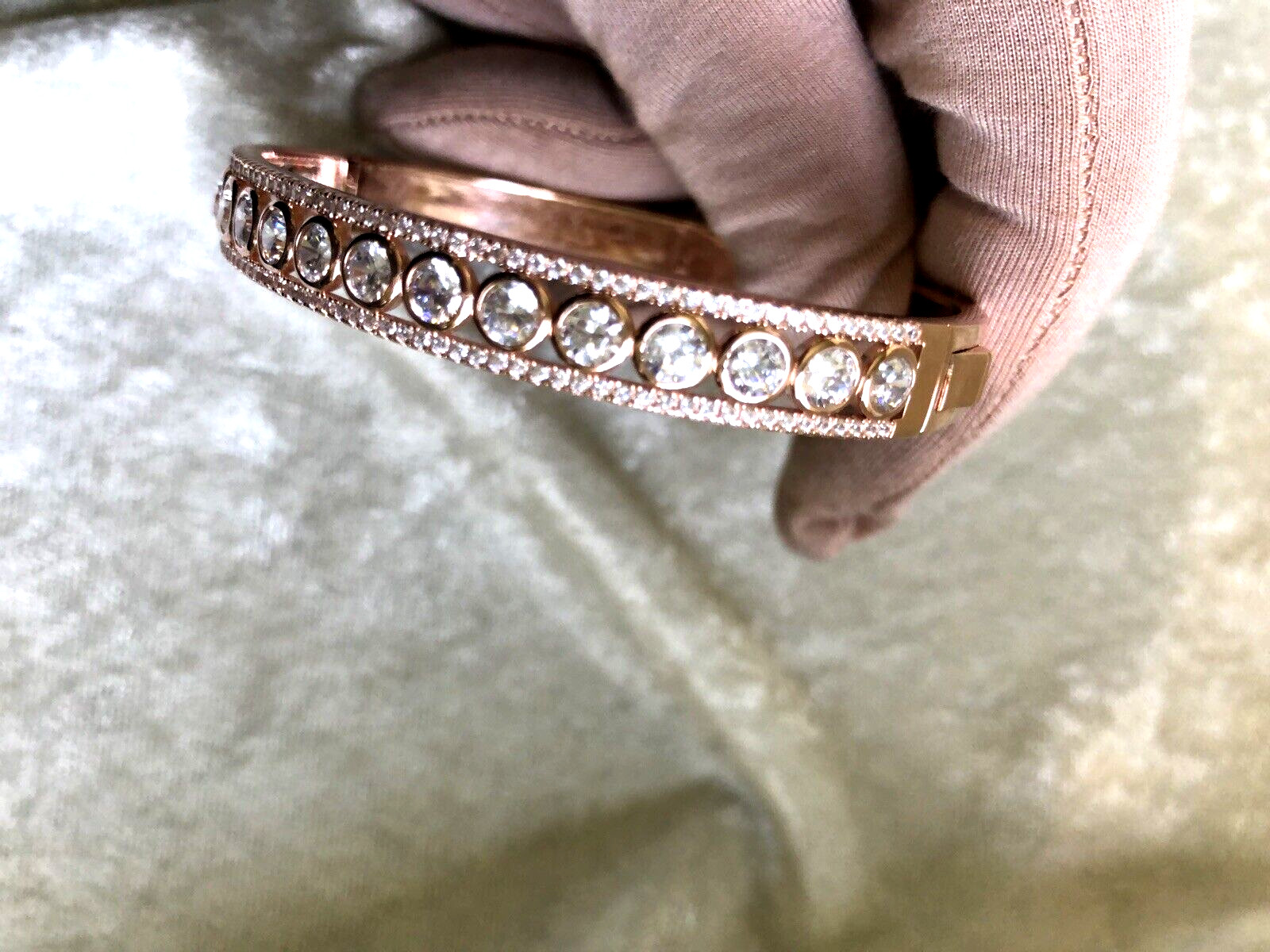 DIAMONIQUE CZ x JENNIFER MILLER HINGED BANGLE 14K GOLD PLATED SS, AVG (M4417-24)