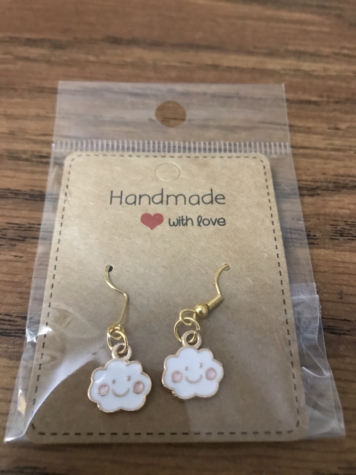 White Cloud Smile Fashionable Earrings Gold Hypoallergenic Hook Earring Style CS