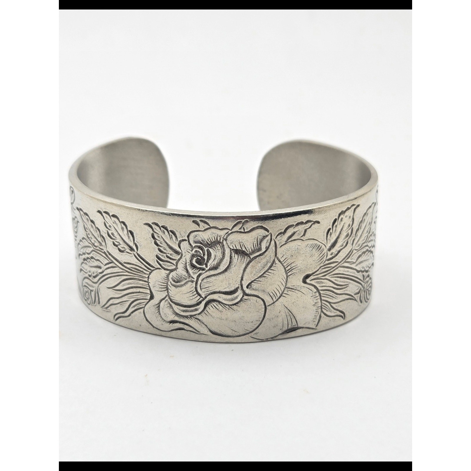 Salisbury Pewter Vintage Floral Rose Engraved Cuff Bracelet – June