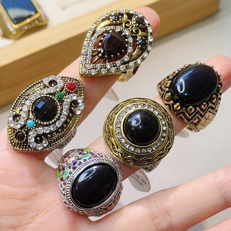 50pcs Lot Wholesale Vintage Crystal Stone Mix Style Metal Jewelry Ring Men Women