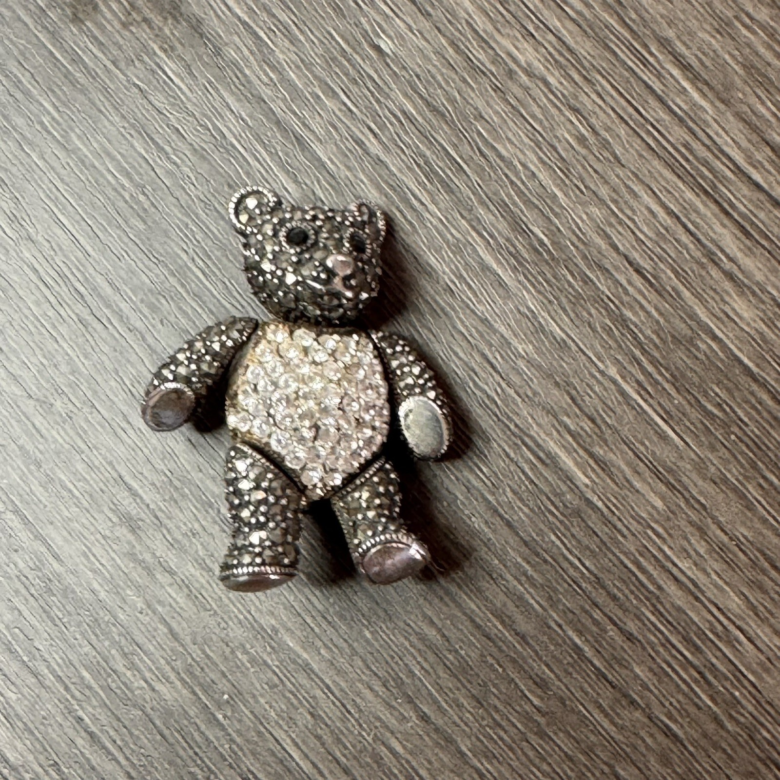 A925 STERLING SILVER MARCASITE TEDDY BEAR MOVEABLE PIN BROOCH BLACK CRYSTAL EYES