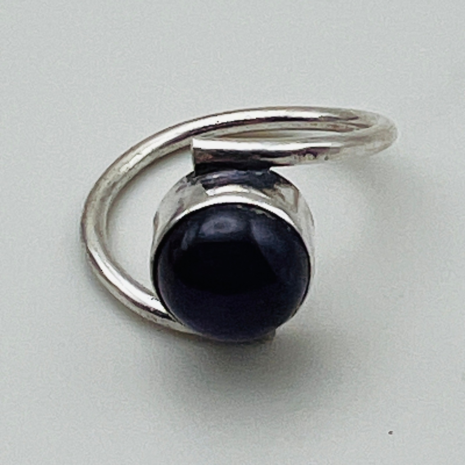 Silver Tone Ring Wrap Style Size 9 Round Purple Cabochon Statement Fashion
