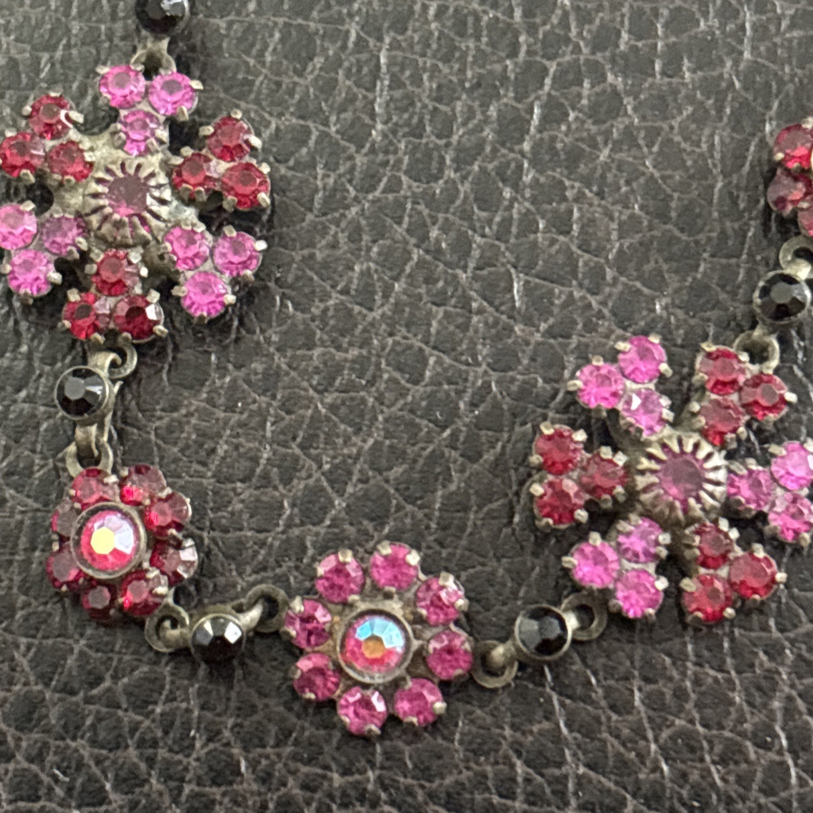 Beautiful VTG Sorrelli Crystal Necklace & Bracelet Set in Brass Lobster Clasp