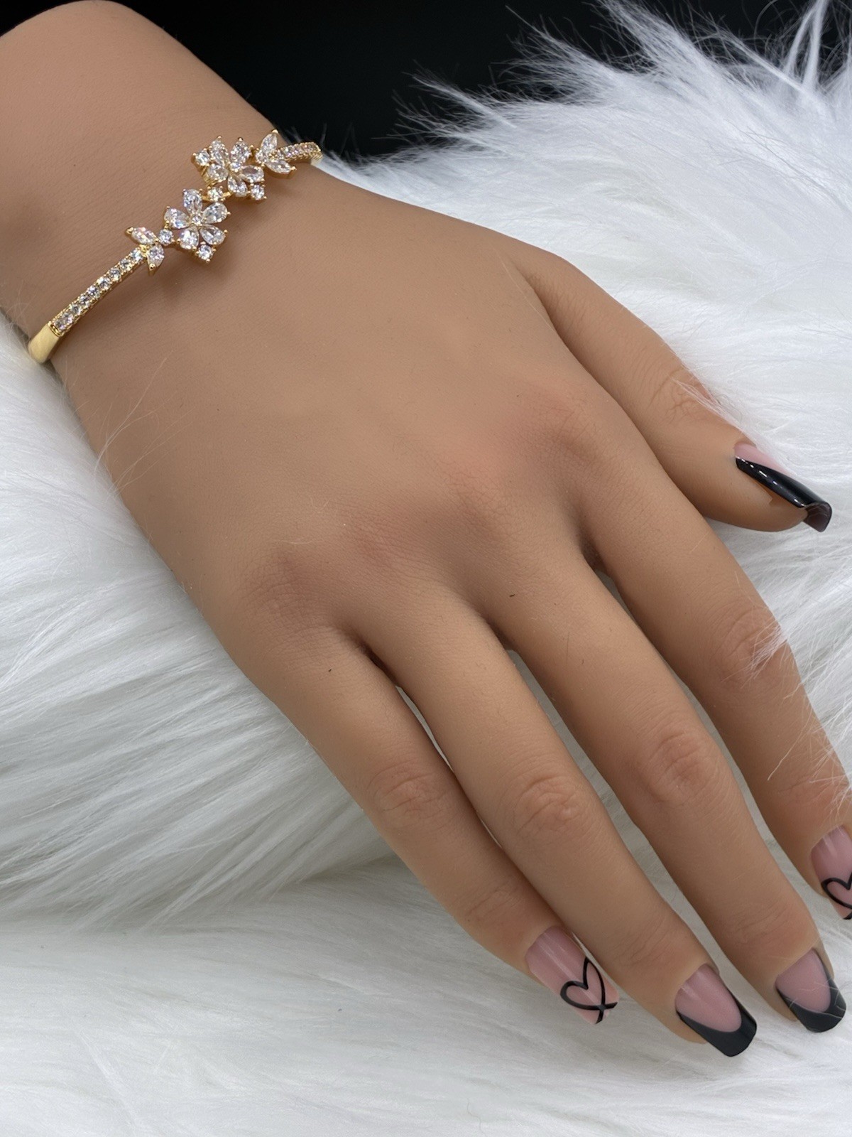 Jewelry- Bracelet- Zirconia Rose Golden Flower Fancy Elegant For Any Occasion