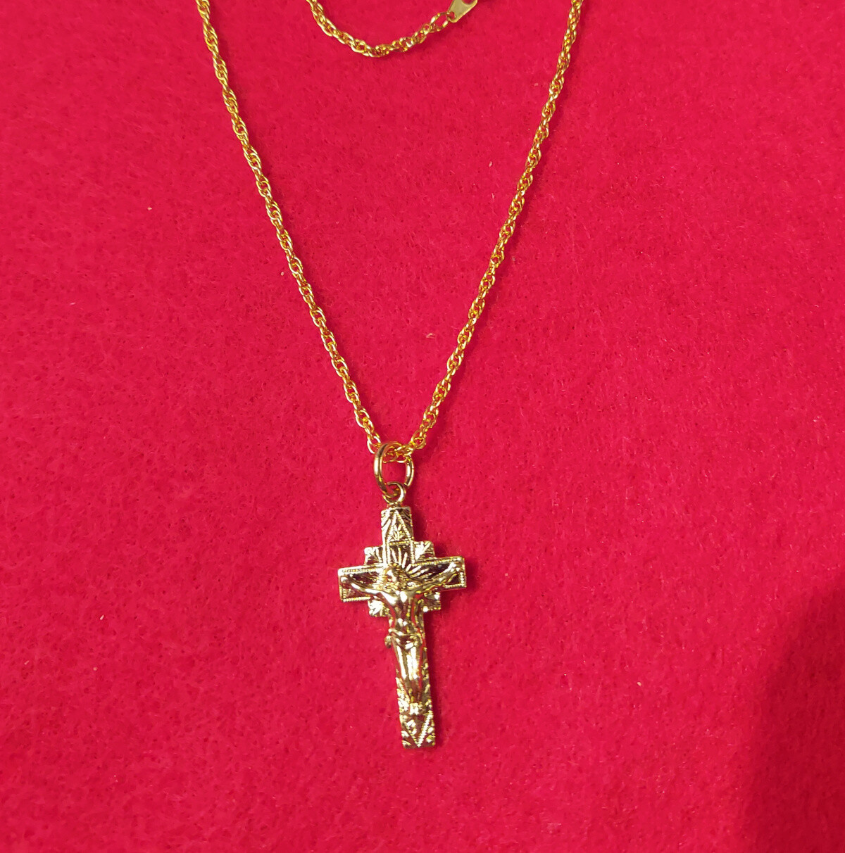 14KT GOLD PLATED CROSS JESUS CRUCIFIX CHARM WITH 18 INCH ROPE NECKLACE- 1613