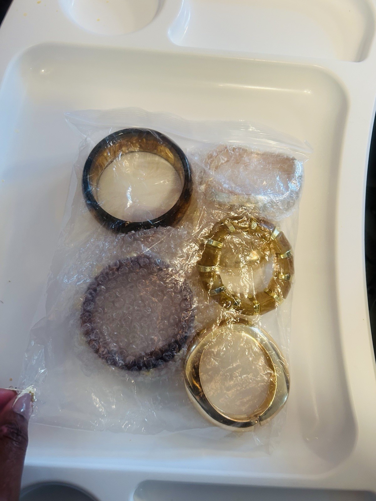 4-Piece Gold Tone & Amber Resin Bangle Bracelet Set – New Sealed