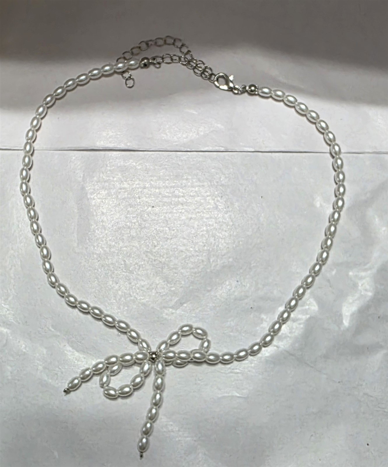 Victorian Trading Coquette Bow Pearl Necklace omantic Lolita-Inspired Charm 30G