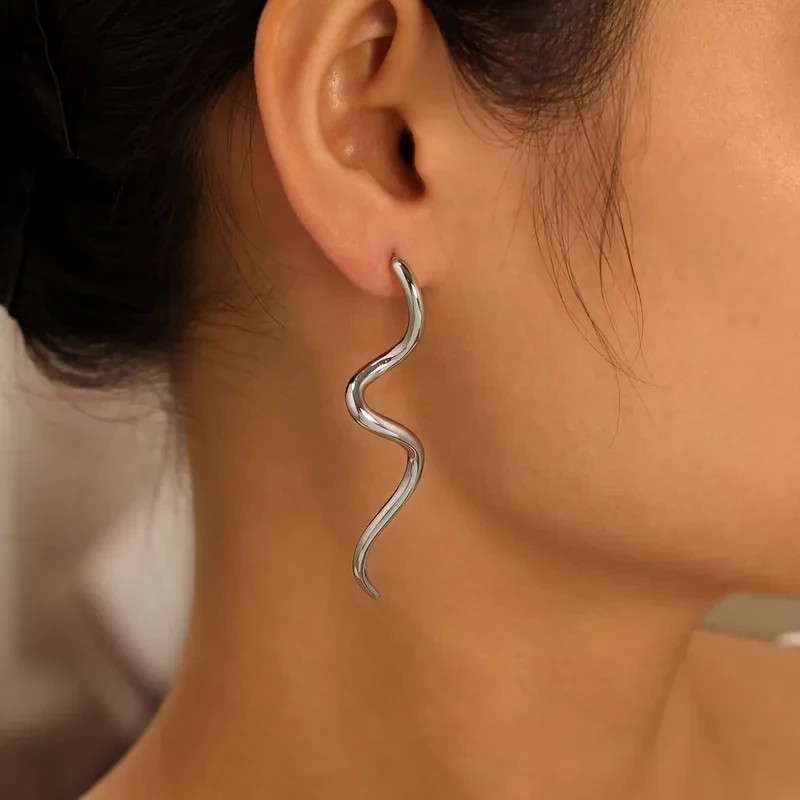 Ladies Retro Snake Stud Earrings Gold or Silver Costume Jewellery