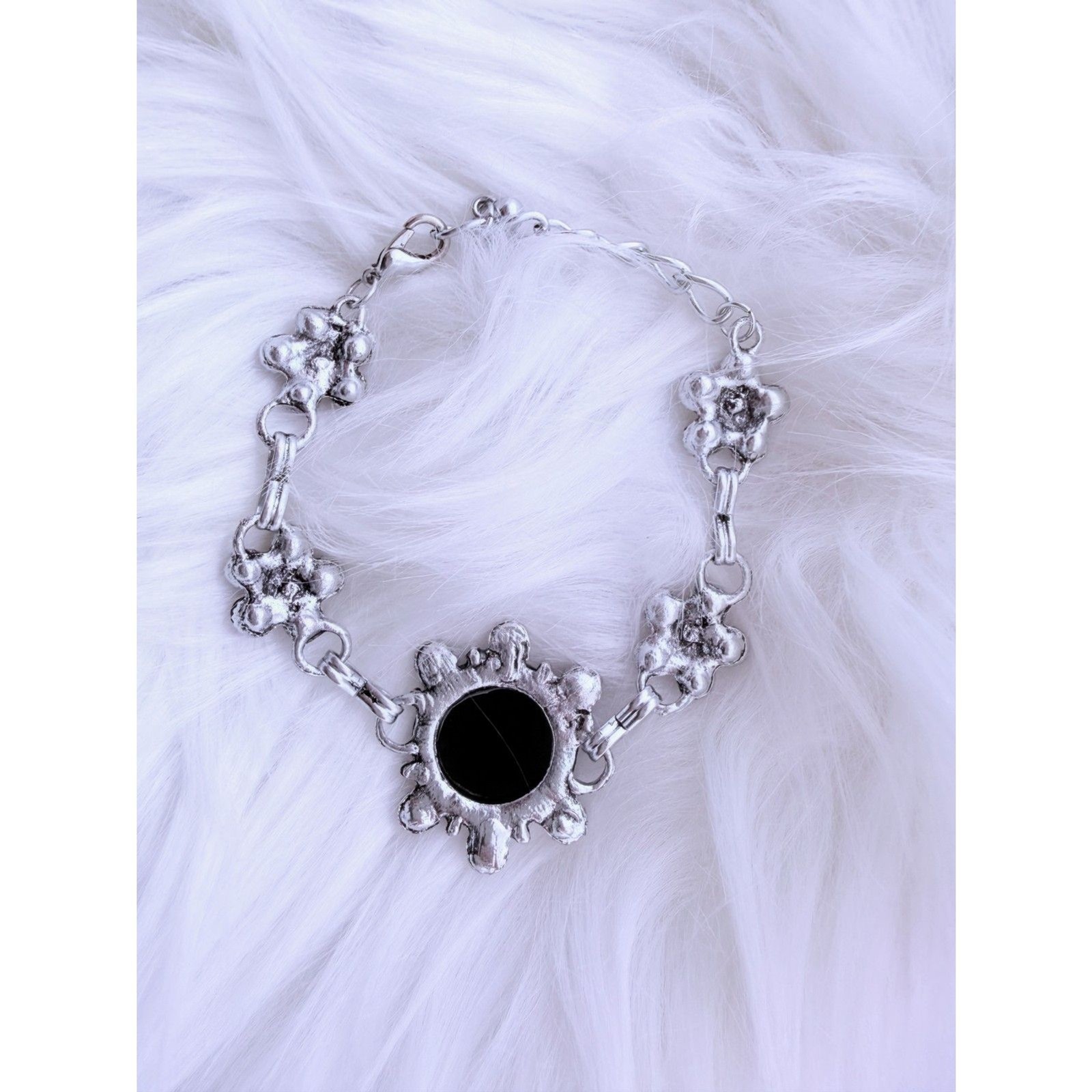 Vintage Black Resin Flower Bracelet 7.5″ Faceted Stone Link Chain