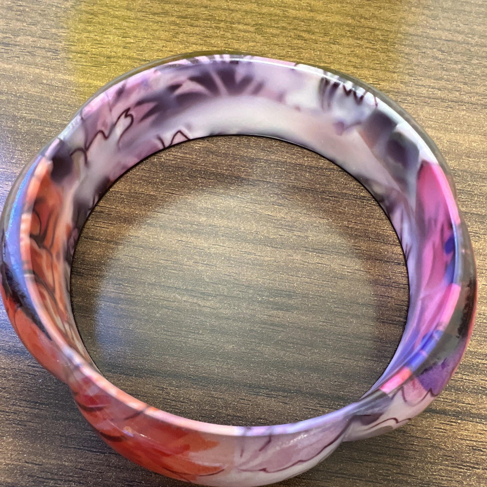 2 Vintage Multicolor Floral Lucite Scalloped Bangle Bracelets Pink Purple Red