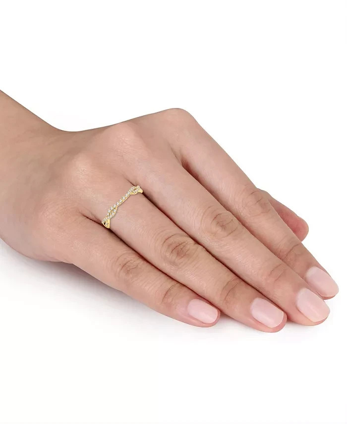 Diamond Twist Crossover Band (1/4 ct. t.w) in 14k Gold Excellent Condition
