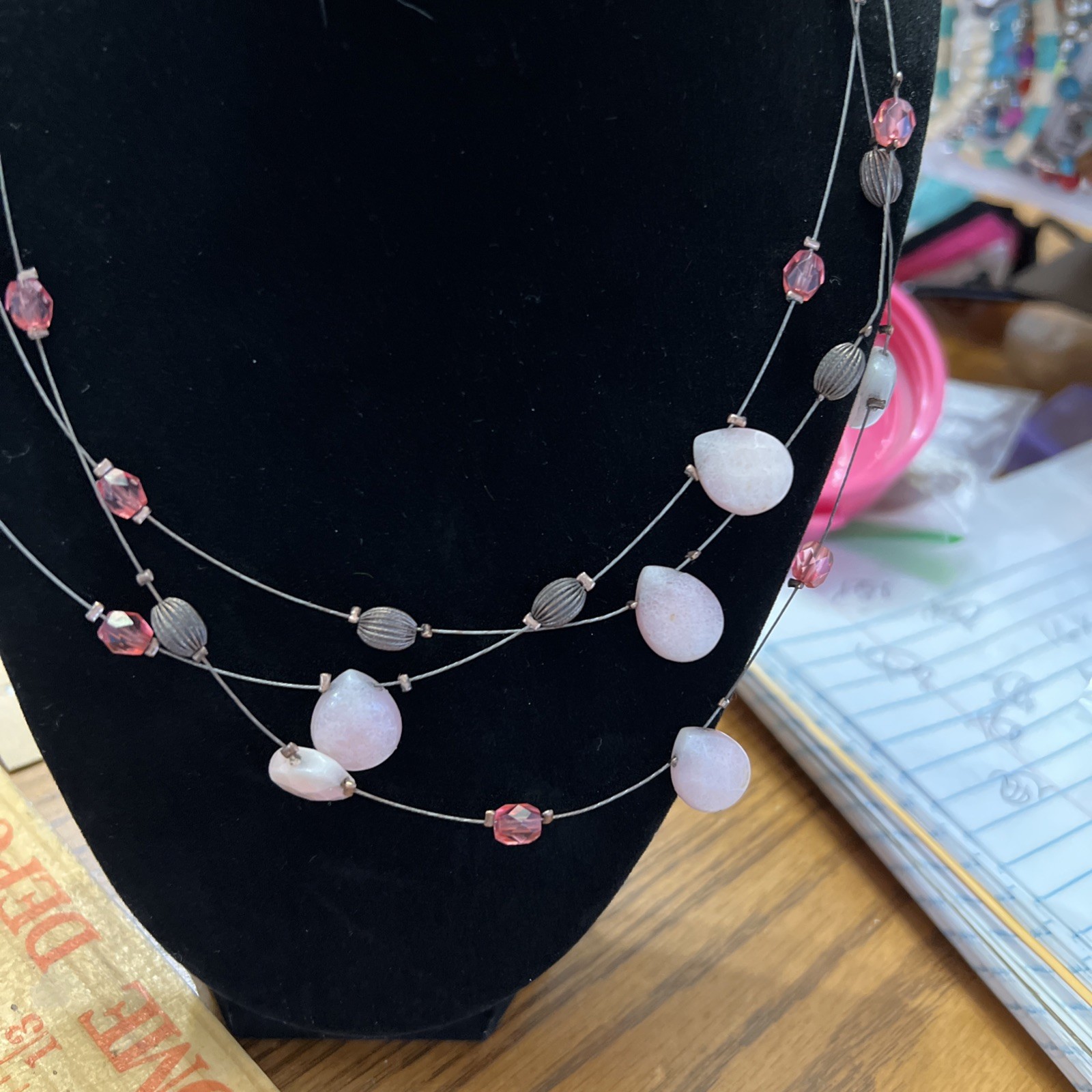 Necklace Pink And Bronze Floating No Mark N607