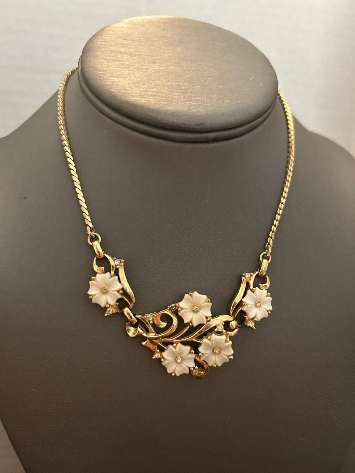 Vintage Good Quality Gold Tone and White Lucite Necklace Choker. 15″