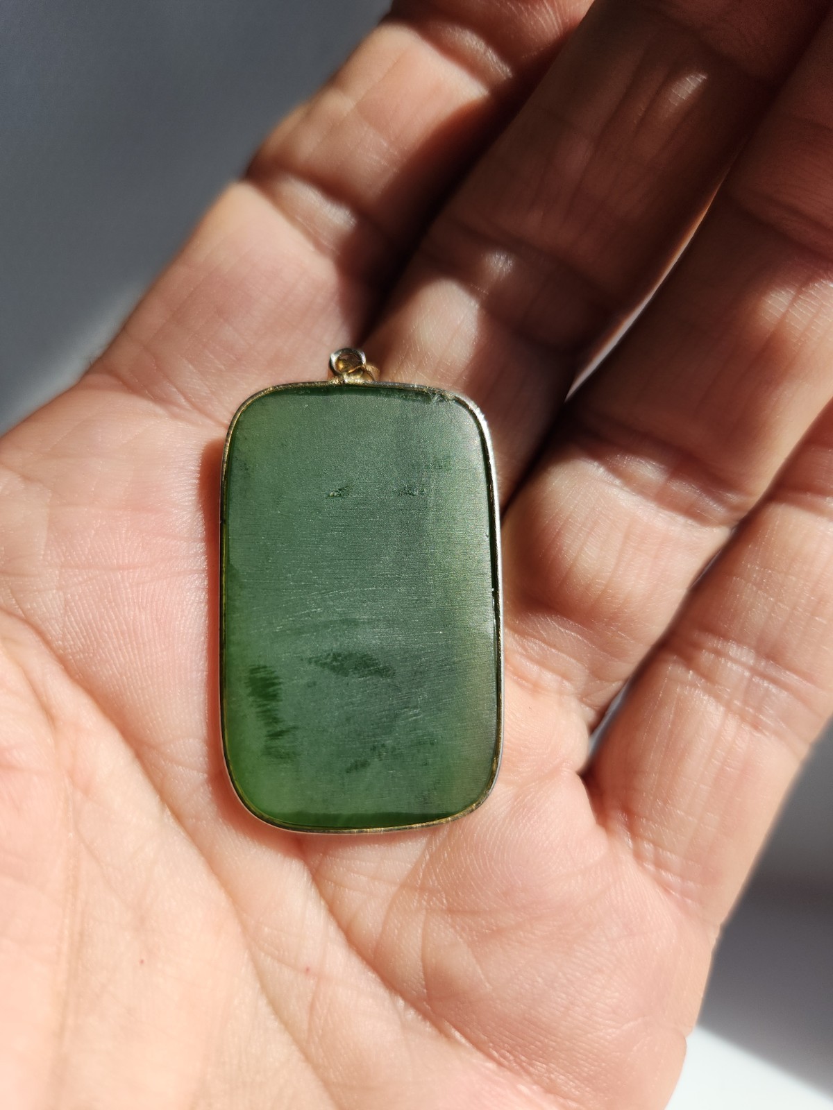 Nice Green Stone Pendant Marked .925 Silver Setting 1 1/2″ Thin Stone Unknown