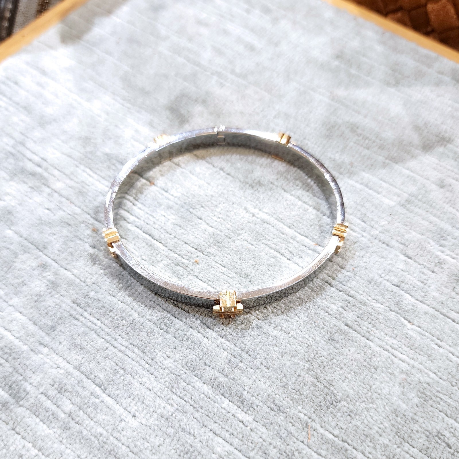 Authentic Tory Burch 18K Gold Plated Logo Two Tone Hinge Bangle Cuff Bracelet