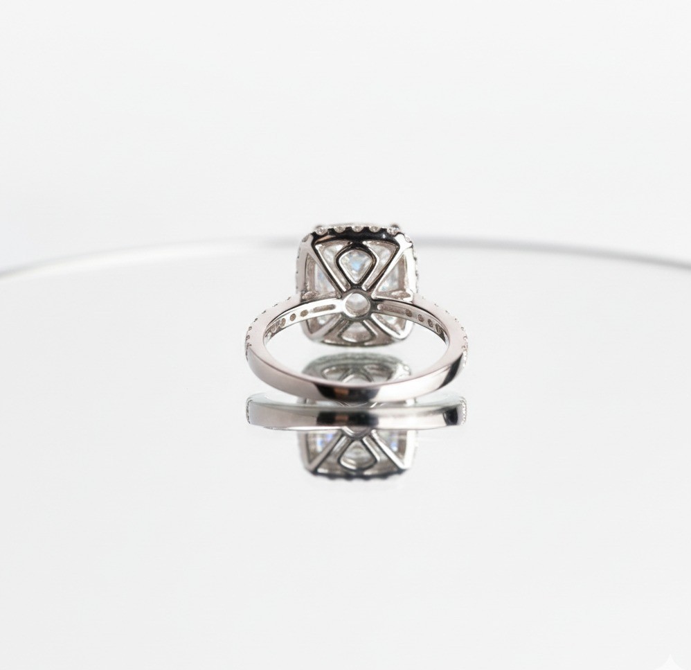 Cushion Cut moissanite Diamond-Style Ring – Classic Bridal Engagement Jewellery