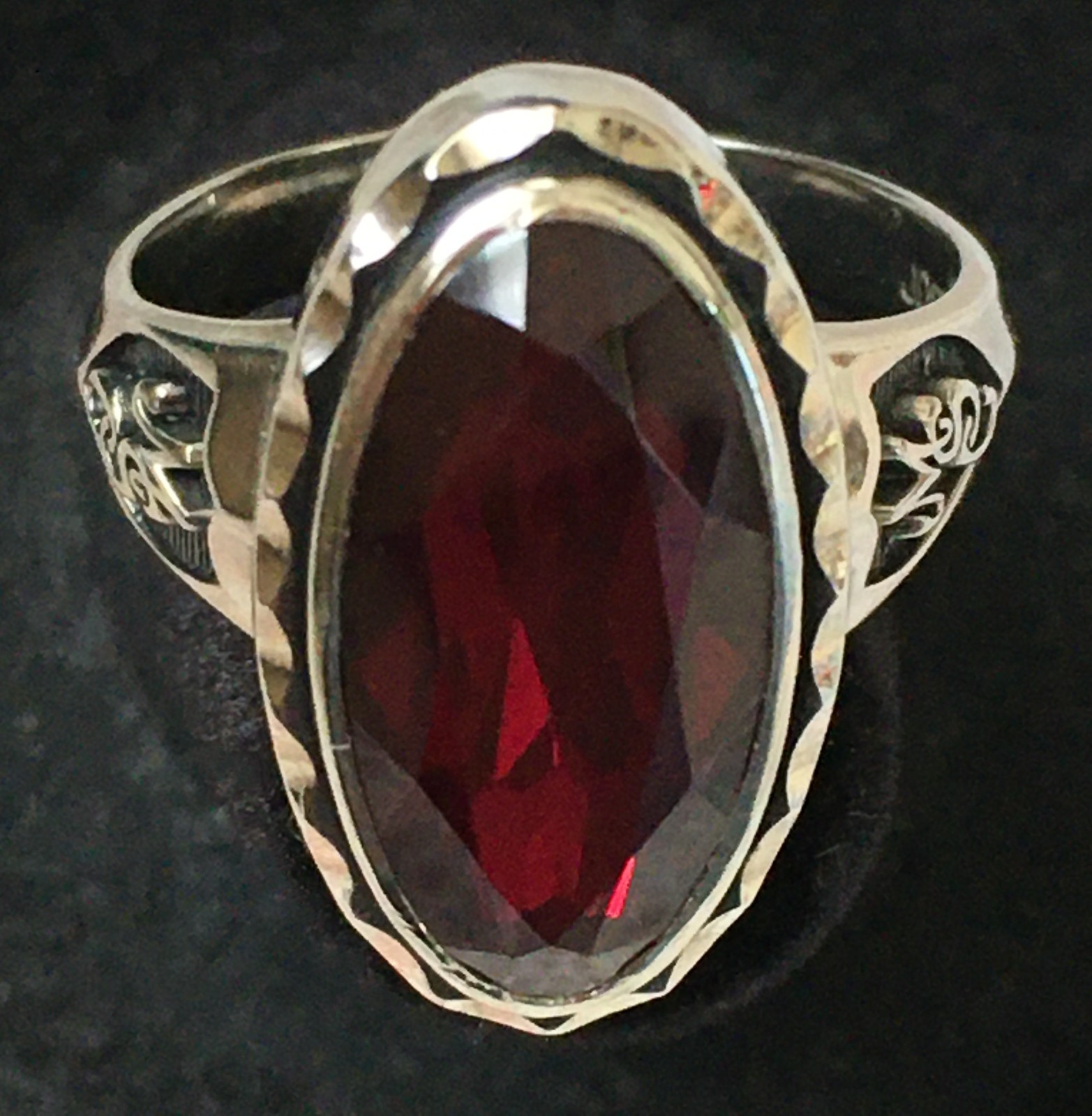 Ladies FASHION RING 10k • 6.8 grams • Size 5.5 • JOSTENS SAMPLE Montclair State