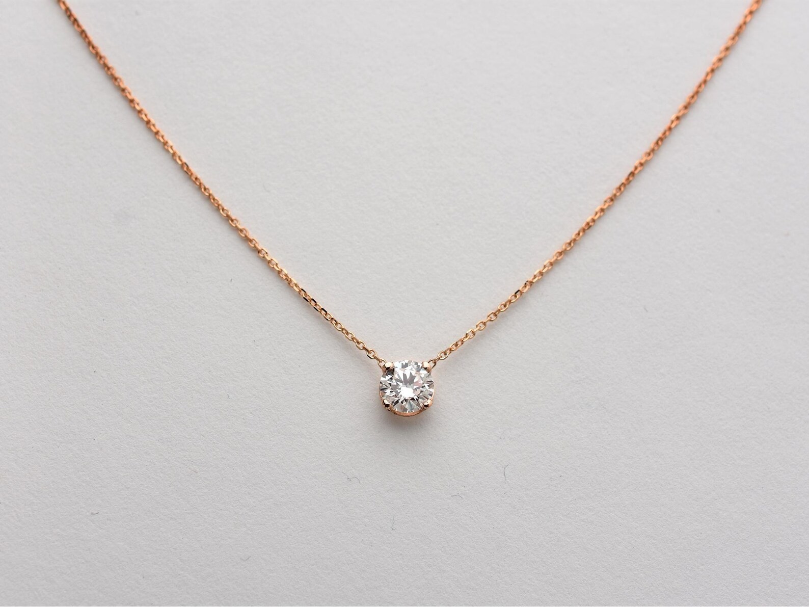 Lab Grown 1.00 Ct Round EF VS Diamond Prong Solitaire Necklace in 14K Solid Gold