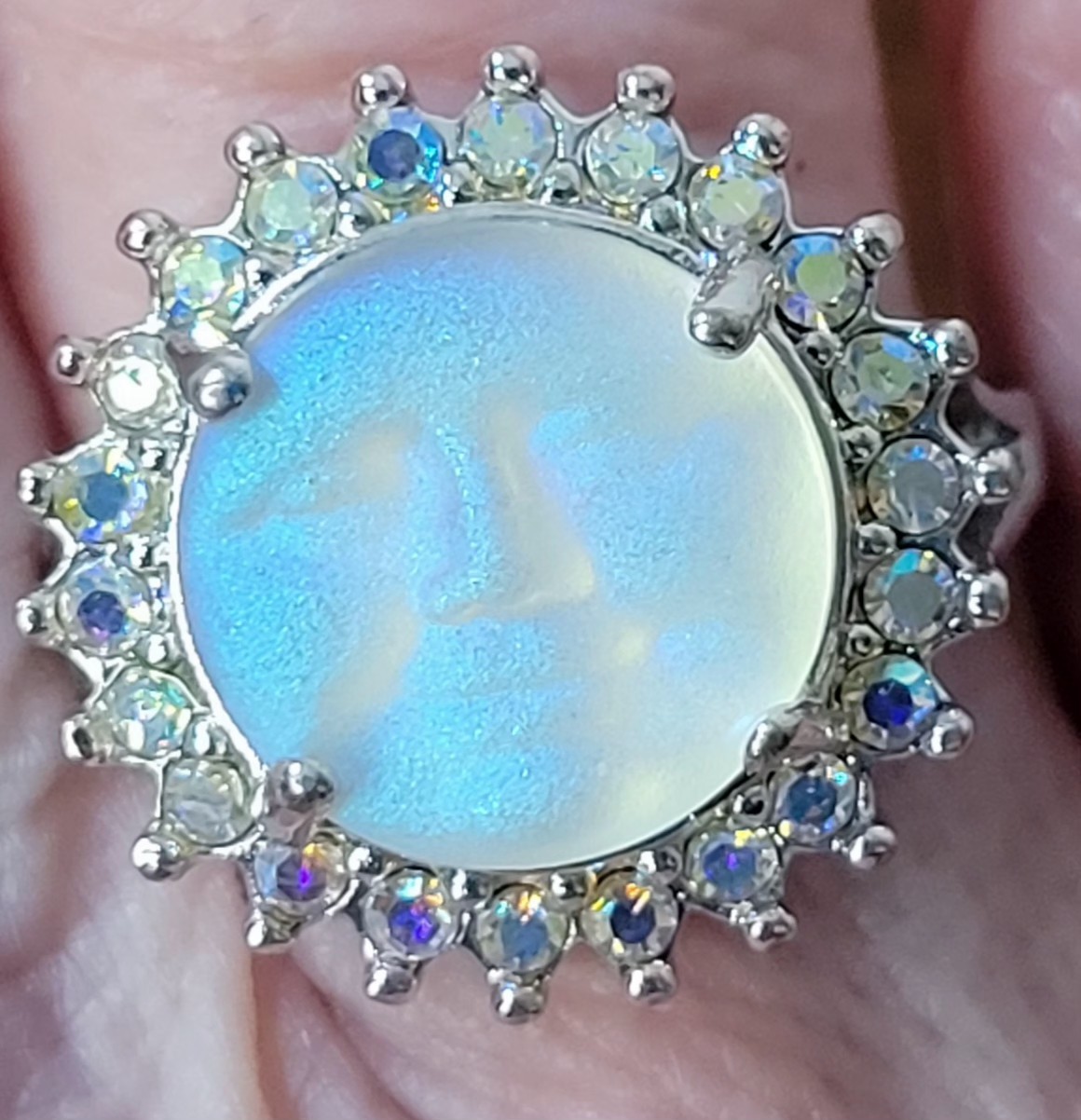 Kirks Folly Seaview Moon Face Ring 3D Glowing Iridescent Glass With AB Halo Sz 5