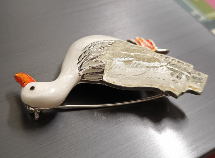 New Napier Silver Tone White Duck Pin