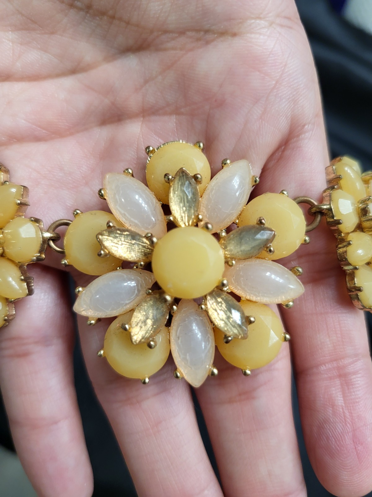 Vintage Style Peach & Pink Floral Cluster Statement Necklace Gold Tone Bib Resin