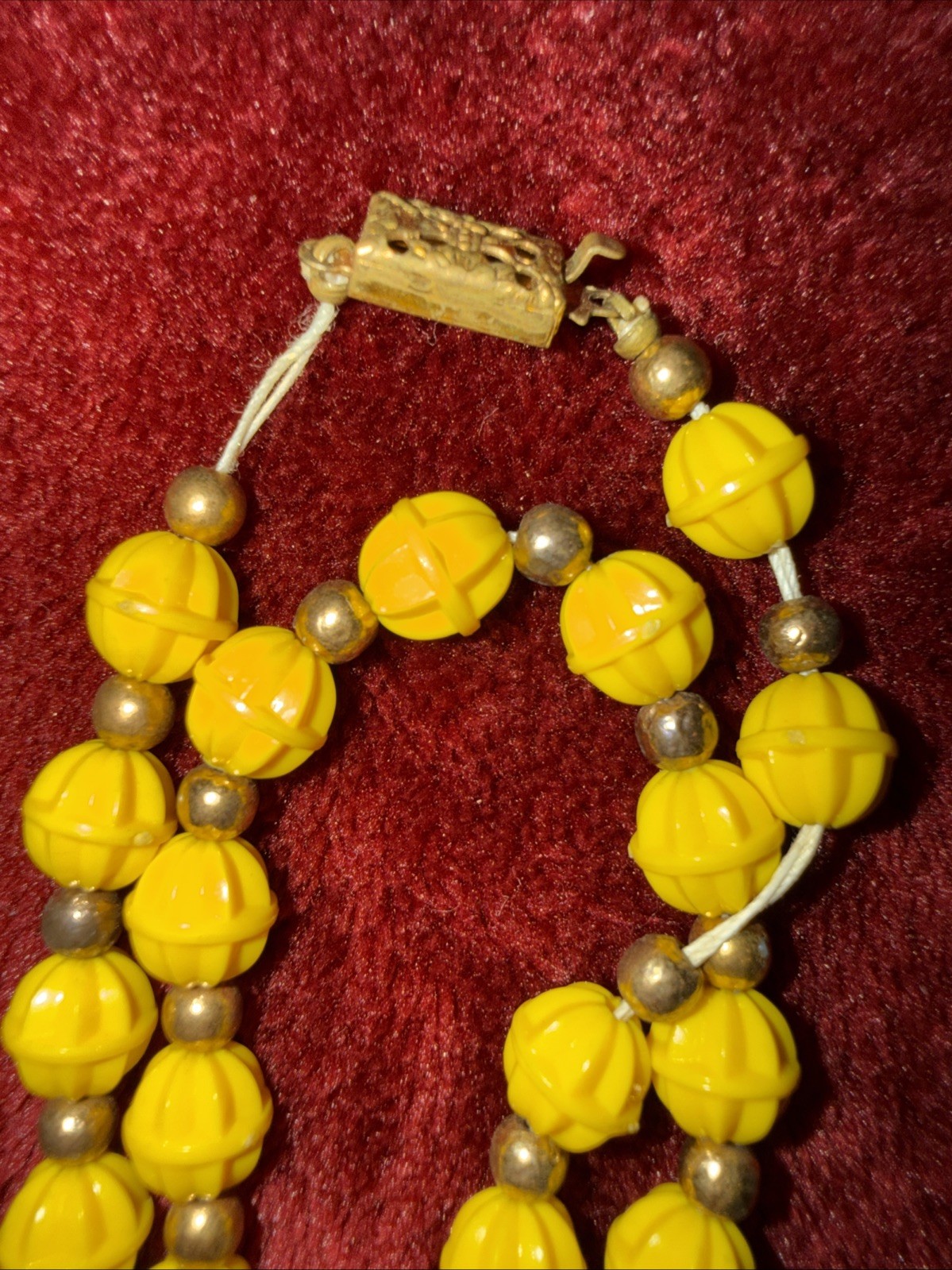 Beaded Necklaces/ Bracelet Lot Plastic/ Resin Some Vintage