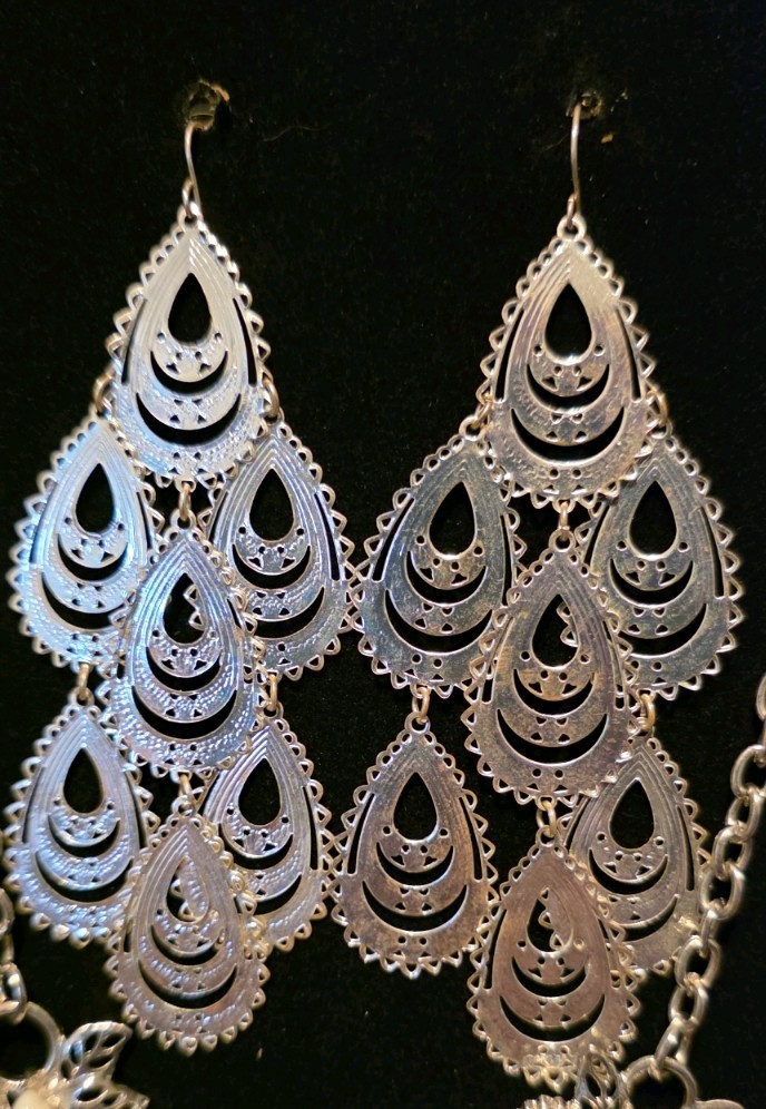 Green And Silver Costume Jewelry Set