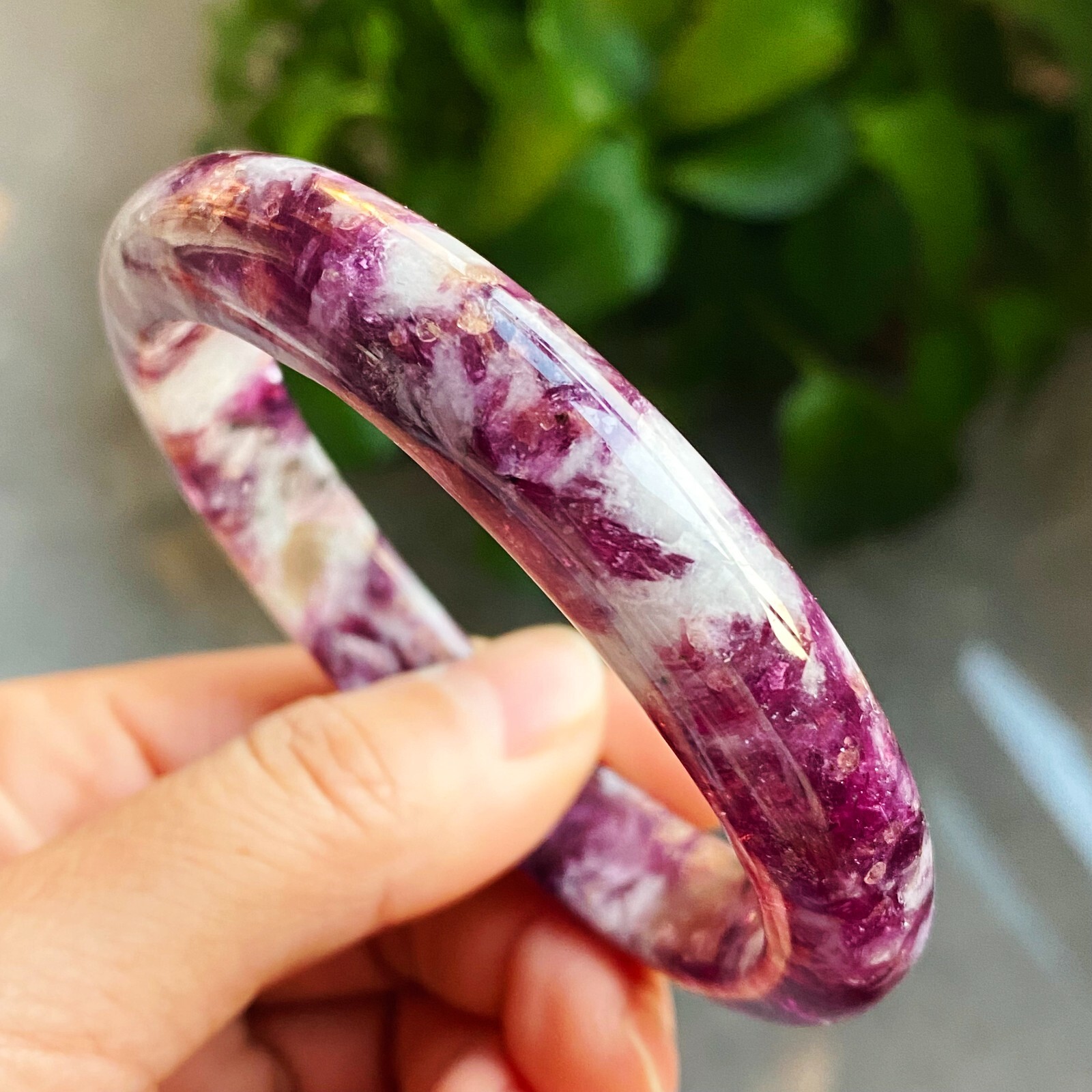 59.8mm Natural Purple lepidolite Quartz Crystal Gemstone Bangle C84