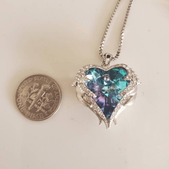 CDE Angel Wing Heart Jewelry Set Blue Crystal Necklace Stud Earrings Silver Tone