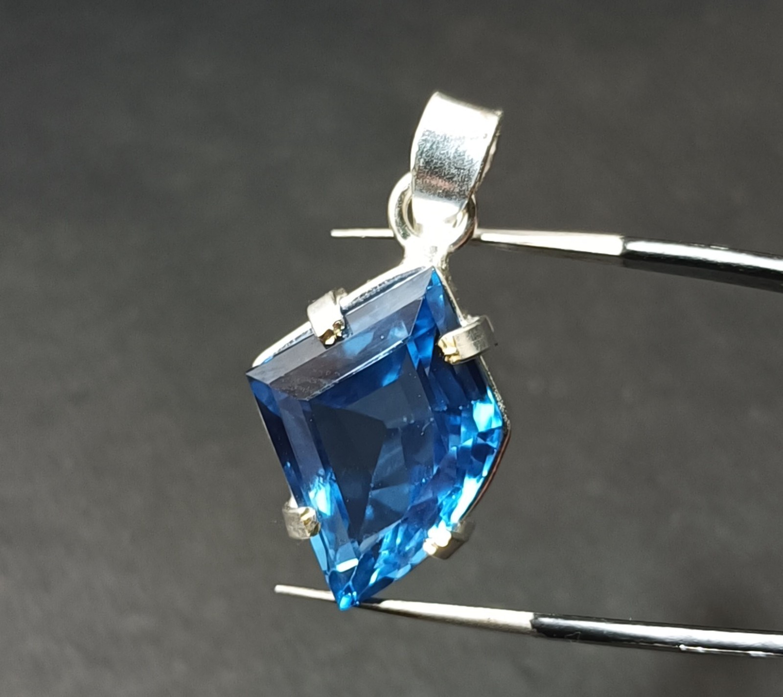 Natural Certified 31.60 ct Santa Maria Blue Aquamarine Pendant -925 Solid Silver