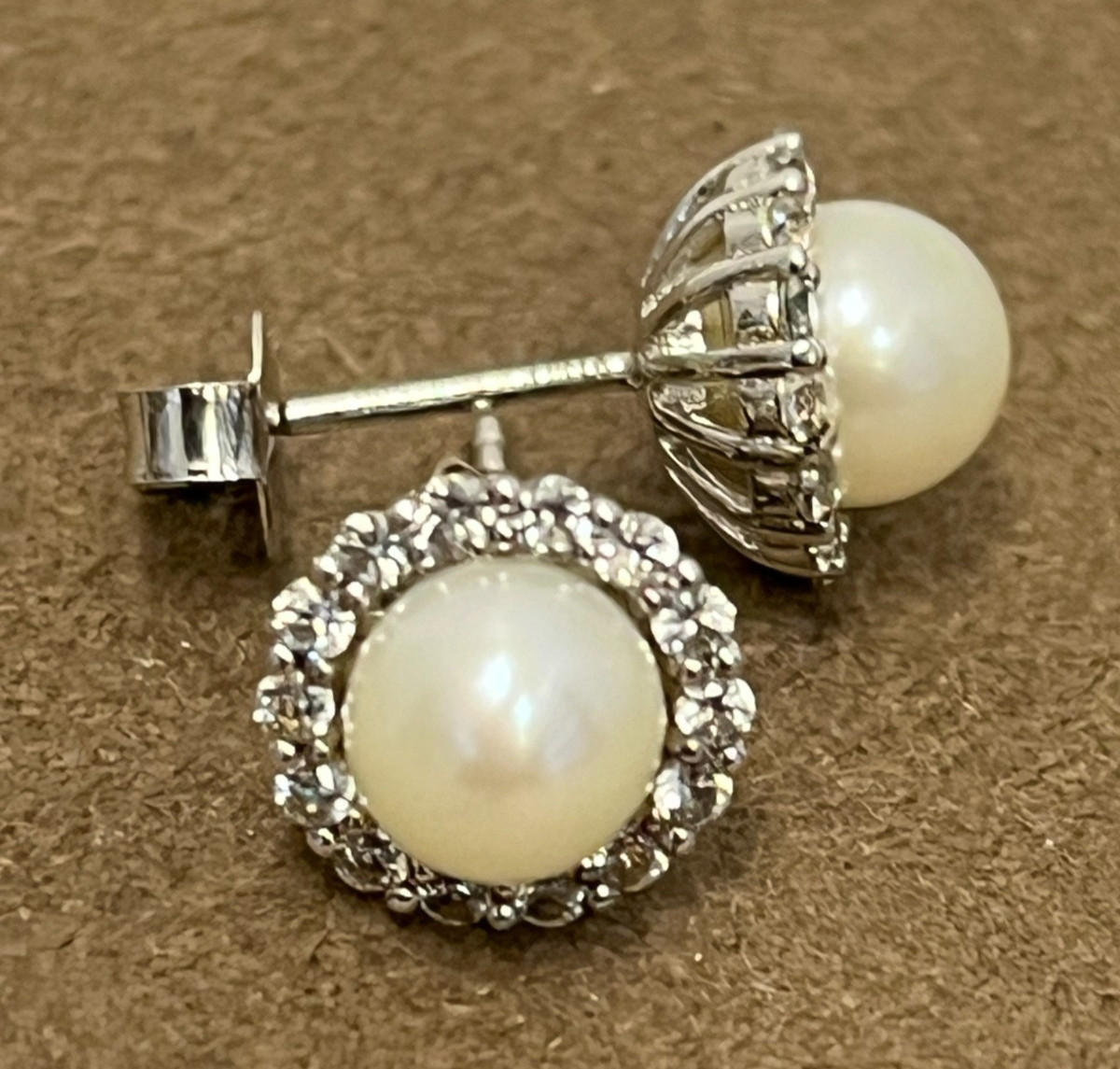 CUTE STERLING SILVER PEARL & WHITE SAPPHIRE STUD EARRINGS 9.1 mm