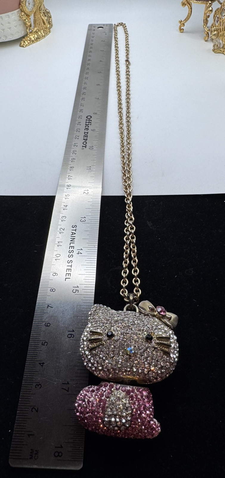Gold Tone Long Necklace Whit Rhinestone Hello Kitty Pendant 35” Long