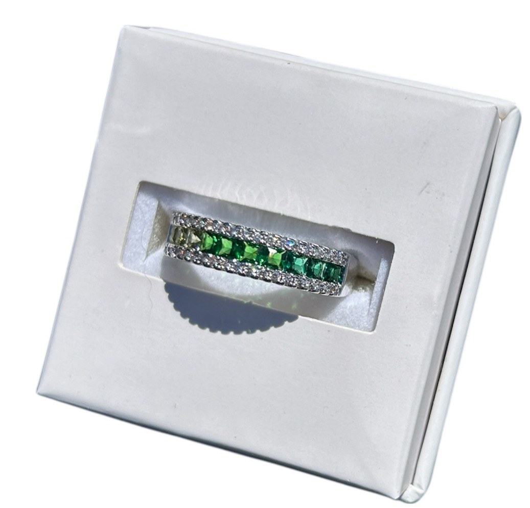 RING BOMB PARTY RBP3167 Lab Created Ombre Erinite Ring Size 10 NEW IN BOX