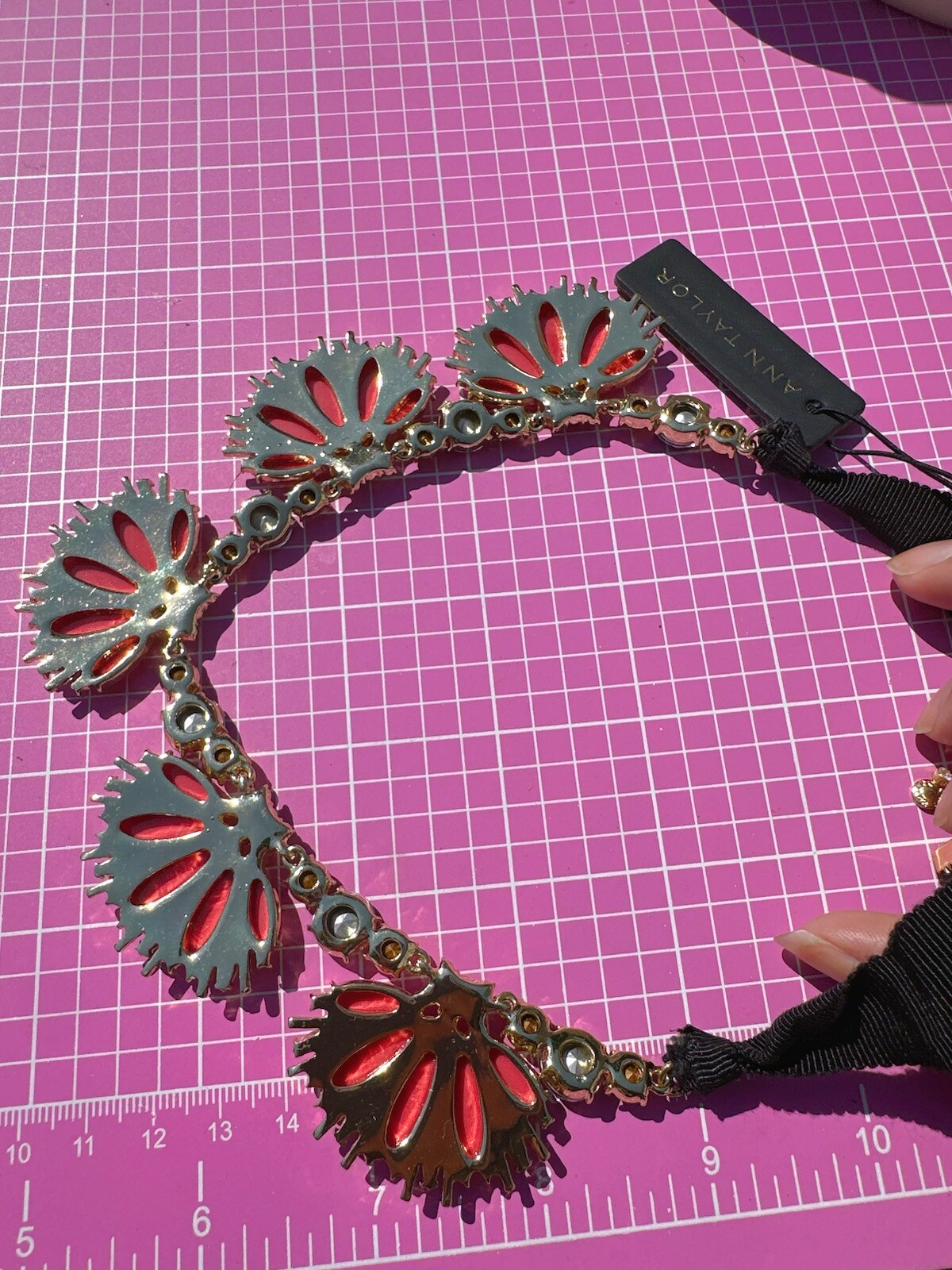Ann Taylor orange pink flower necklace good tone black white crystals Adjustable