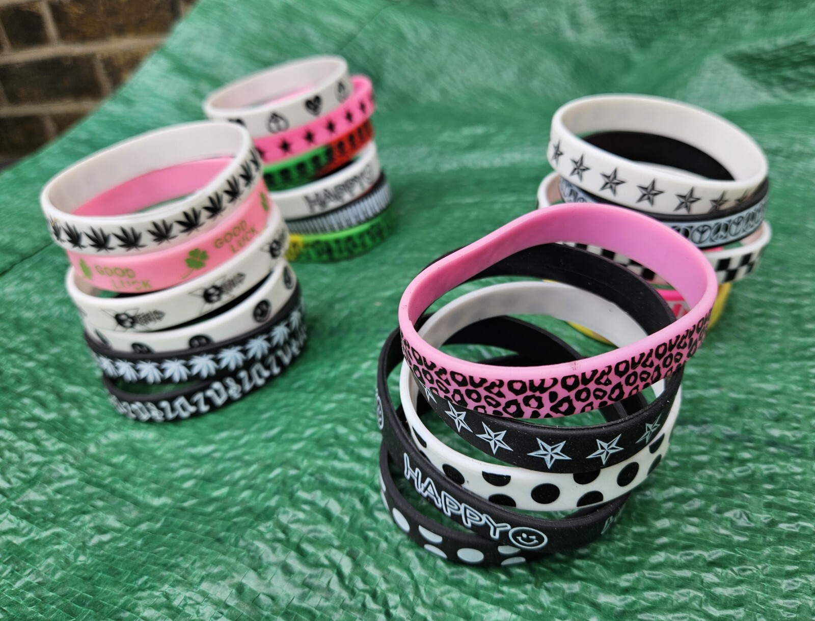5x Unisex Adults Fashion Silicone Rubber Bands Bracelets Spotted Mixed Designs