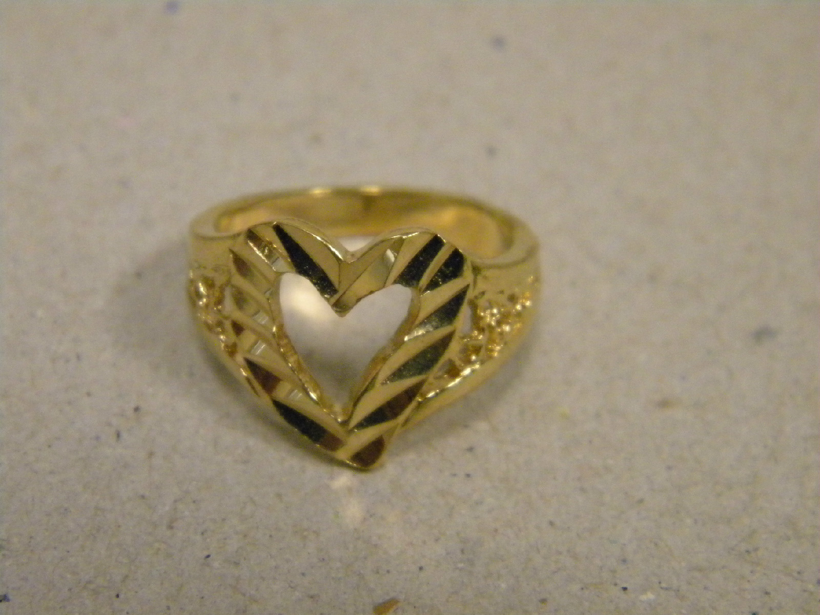 Lady’s Girl’s Women’s Yellow Gold Plated Filigree Open Heart Ring Size 7 7.5 8 9