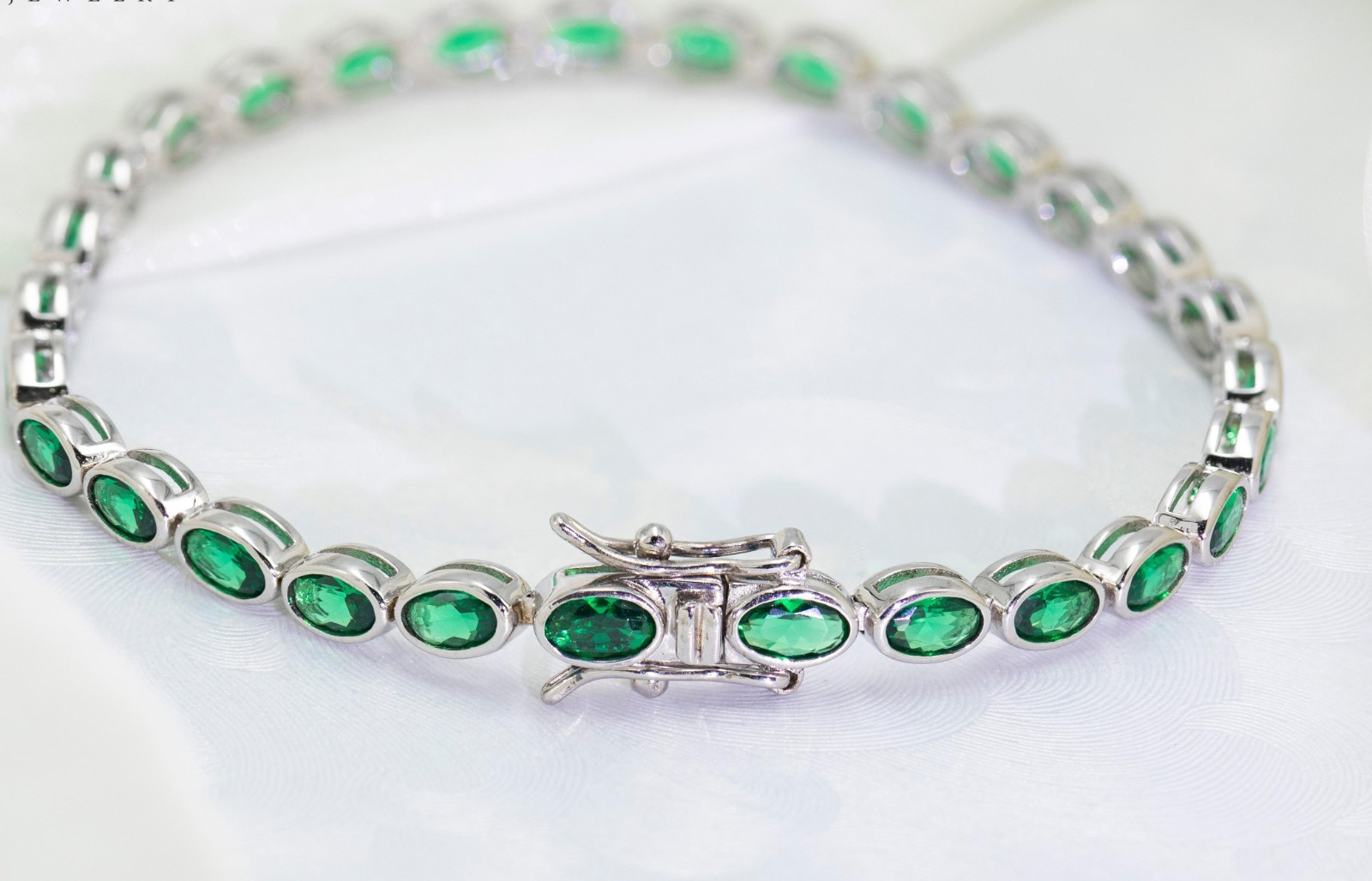 Green Oval Cut Tennis Bracelet Silver Tone Emerald Crystal Link Bracelet Women