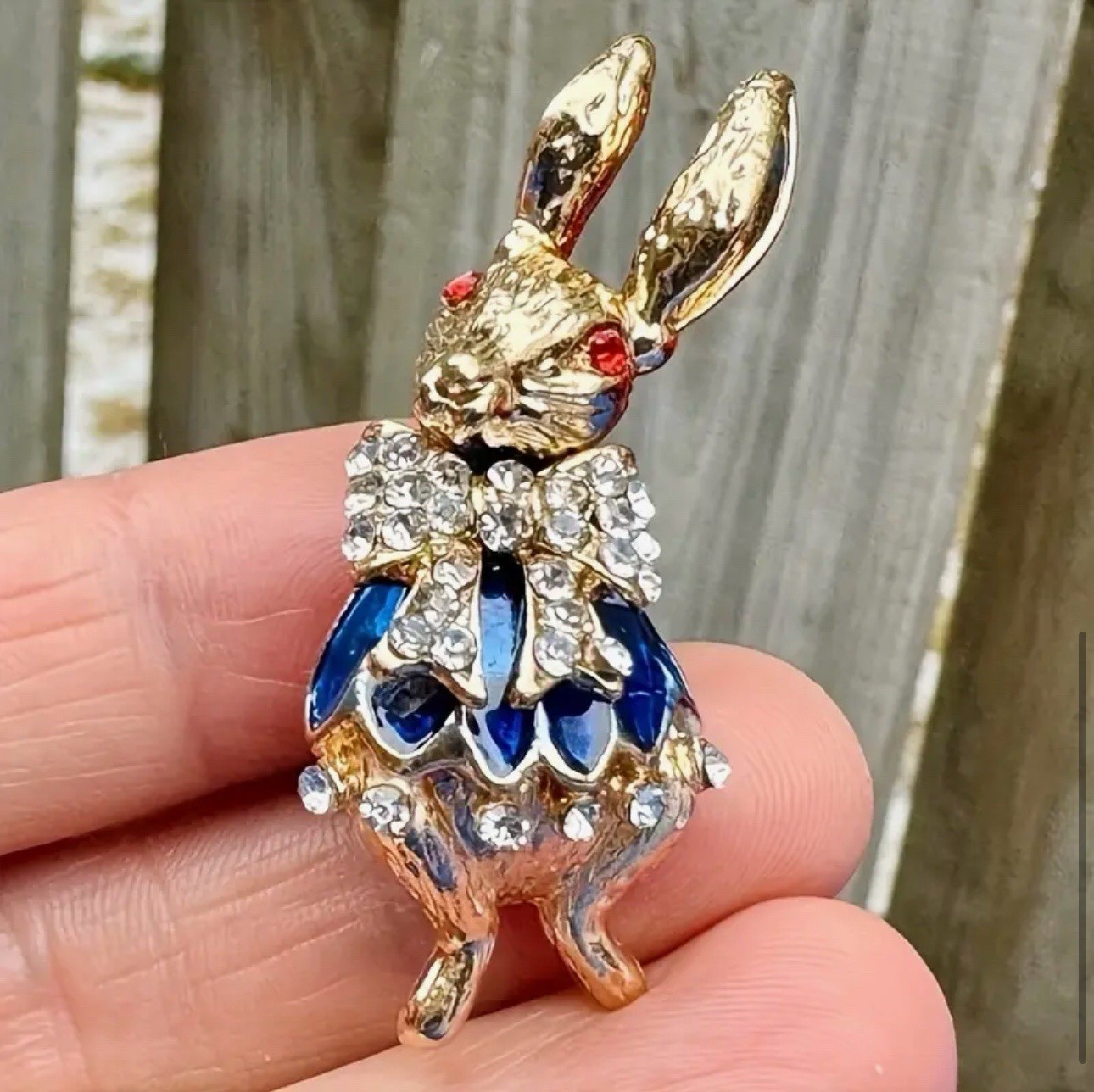 Easter Spring Rabbit Bunny Alice In Wonderland Gold Rhinestone Pin Brooch
