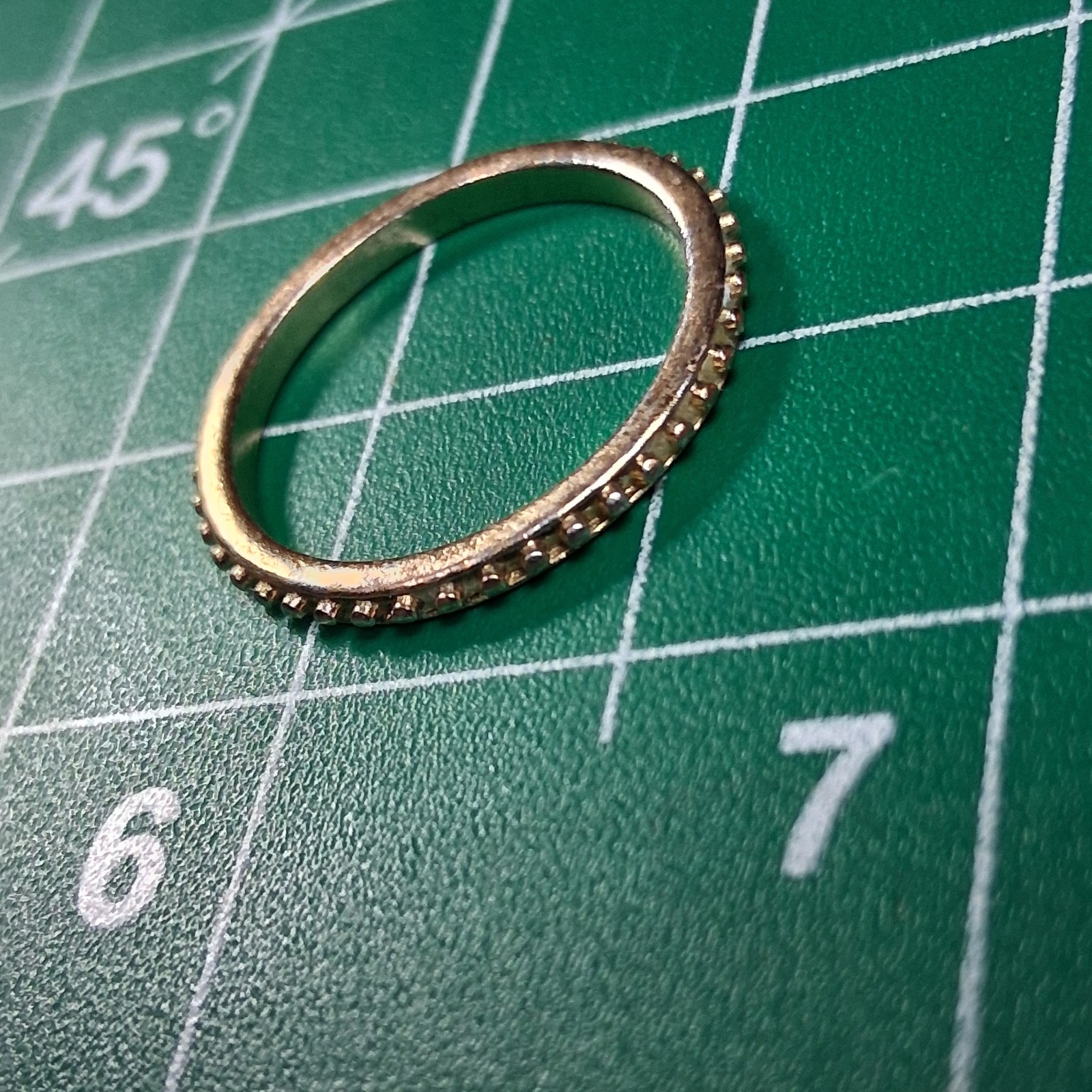 Vintage Gold Tone Beaded Texture Design Band Size 7.5 Ring