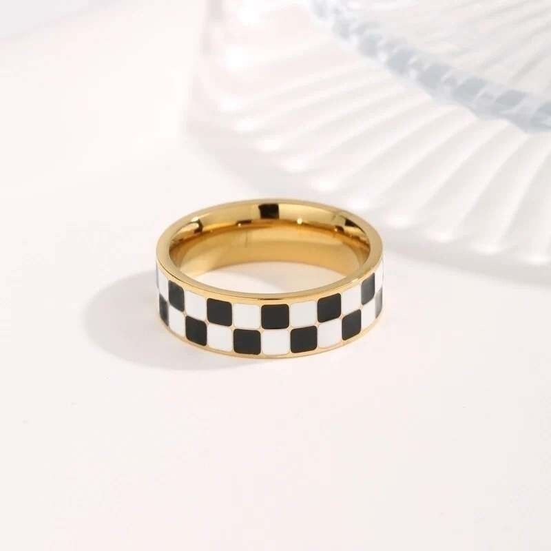 Black and White Checkered 18K Gold Plated Titanium Ring Band Size 8
