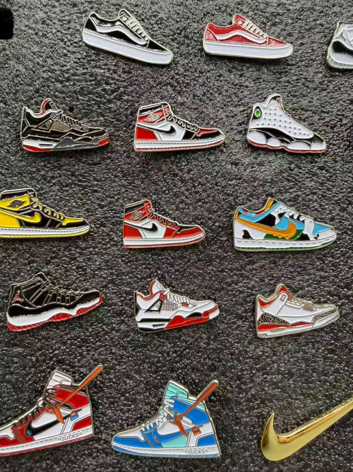 Retro Jordan Sneaker, Jumpman, Air Jordan 1 Metallic Lapel Pin*Cap*Brooches*