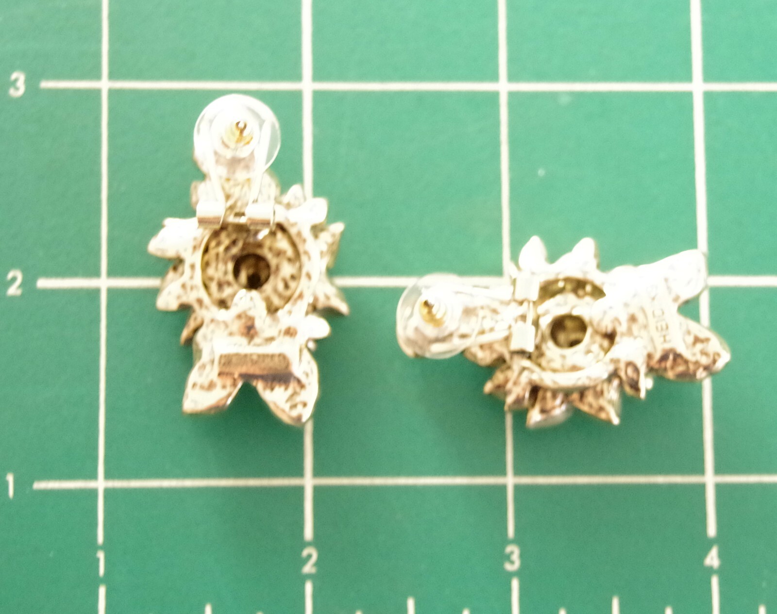 1 5/8″ DESIGNER STYLE MOODY HUES CRYSTAL RHINESTONE CABBAGE ROSE FLOWER EARRINGS